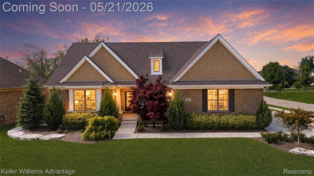 37125 White Tail Court, Farmington Hills, MI 48335