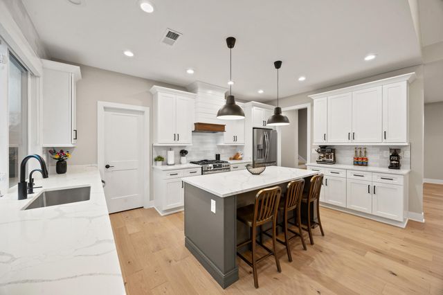 331 Furlong Trace, Versailles, KY 40383