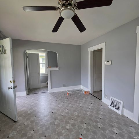3613 Monroe Street, Fort Wayne, IN 46806