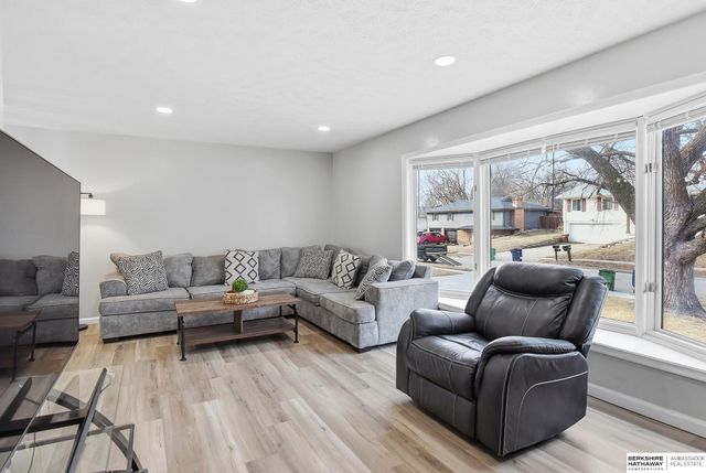 2513 Cornelia Street, Bellevue, NE 68147