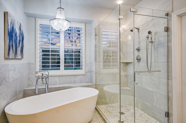 504 Saddlehorn DR, Dripping Springs, TX 78620