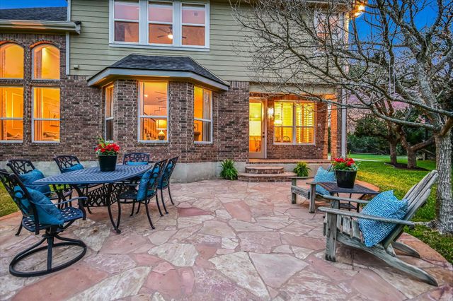 504 Saddlehorn DR, Dripping Springs, TX 78620