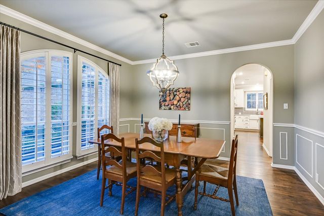 504 Saddlehorn DR, Dripping Springs, TX 78620