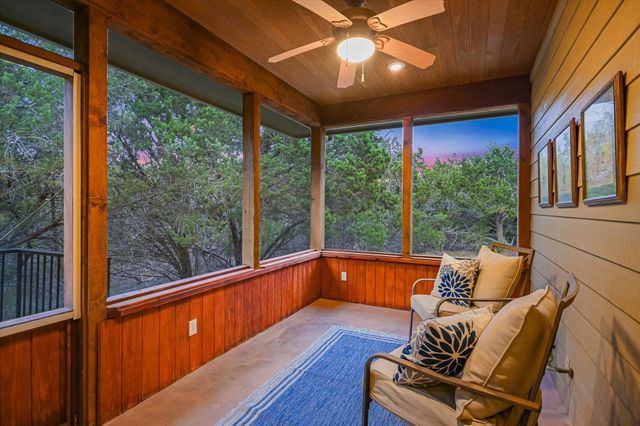 504 Saddlehorn DR, Dripping Springs, TX 78620