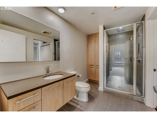 949 Nw OVERTON St 513, Portland, OR 97209