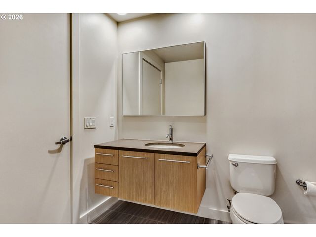 949 Nw OVERTON St 513, Portland, OR 97209