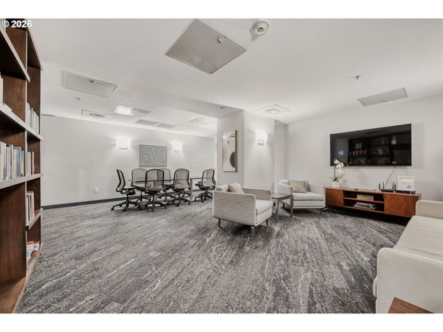 949 Nw OVERTON St 513, Portland, OR 97209