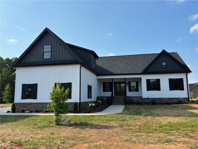 5405 Monterey Glen Court, Browns Summit, NC 27214
