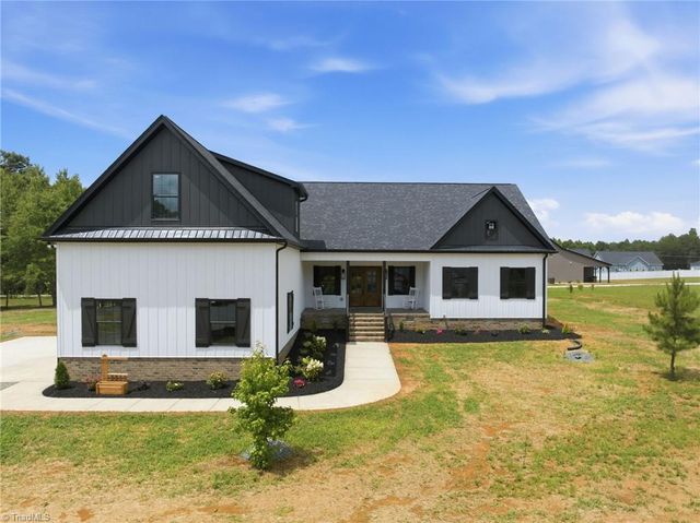 5405 Monterey Glen Court, Browns Summit, NC 27214