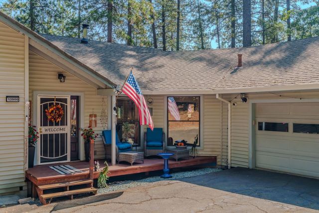 13900 Pine Park Loop, Pine Grove, CA 95665