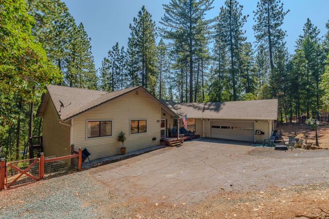 13900 Pine Park Loop, Pine Grove, CA 95665