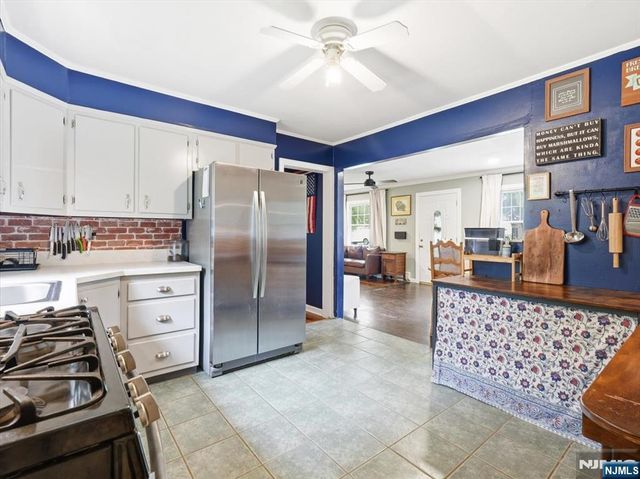 35 Edgecumb Road, West Milford, NJ 07480