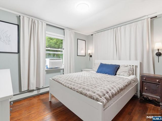 35 Edgecumb Road, West Milford, NJ 07480
