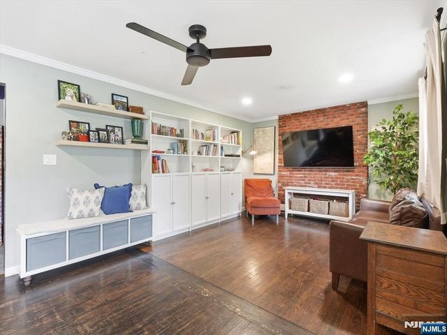 35 Edgecumb Road, West Milford, NJ 07480