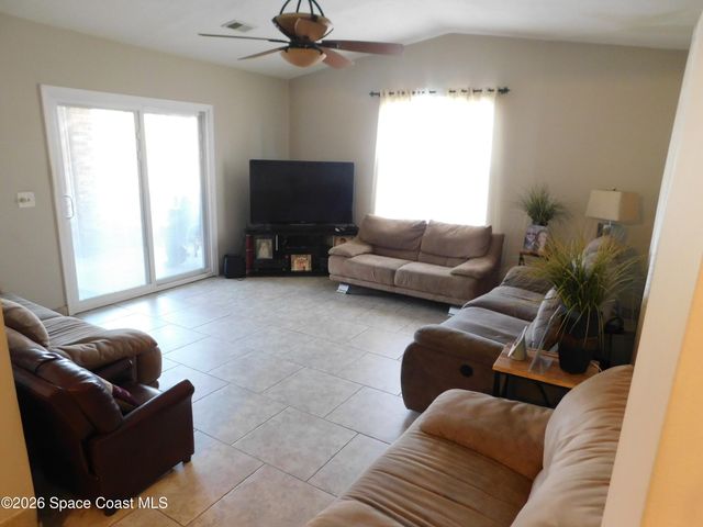1241 Ashland Avenue SE, Palm Bay, FL 32909
