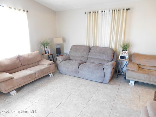 1241 Ashland Avenue SE, Palm Bay, FL 32909