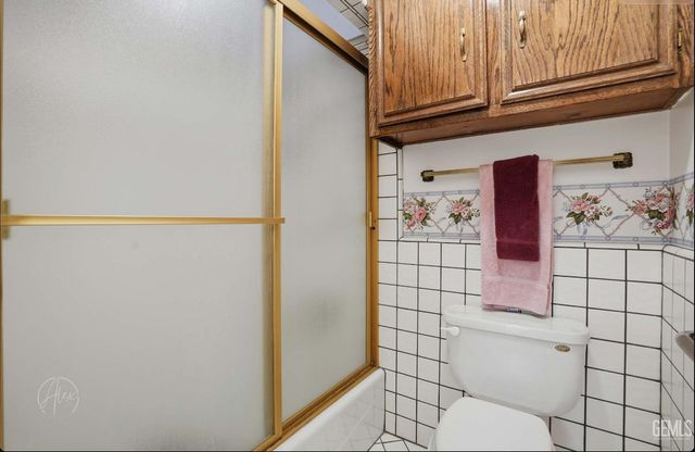 2200 El Portal Dr 34, Bakersfield, CA 93309