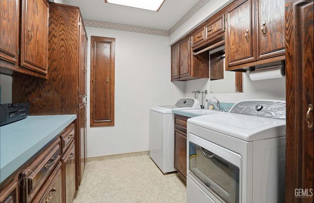 2200 El Portal Dr 34, Bakersfield, CA 93309