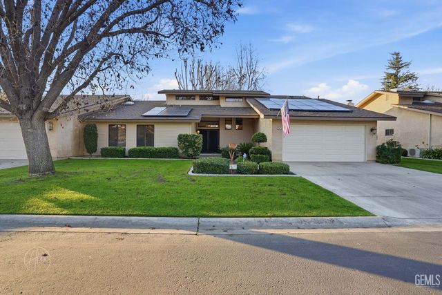 2200 El Portal Dr 34, Bakersfield, CA 93309