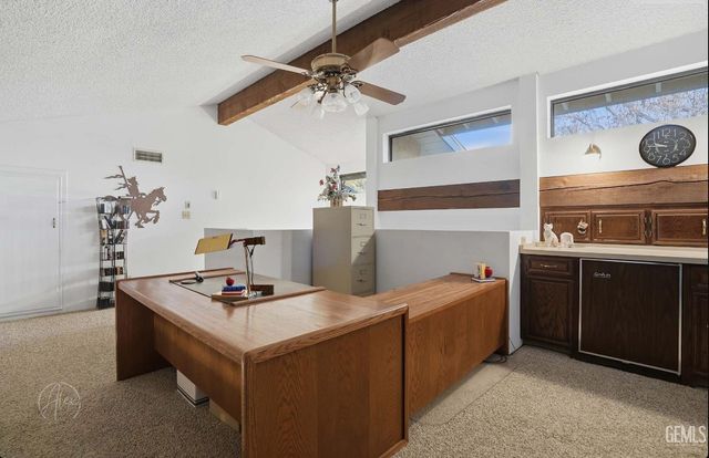 2200 El Portal Dr 34, Bakersfield, CA 93309