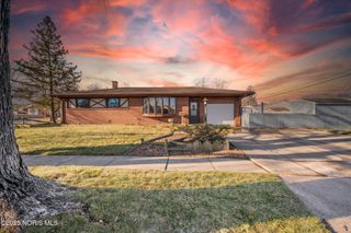 6051 Dellwood Drive, Toledo, OH 43613