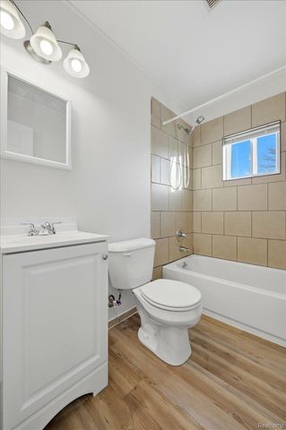 11280 Chalmers Avenue, Warren, MI 48089