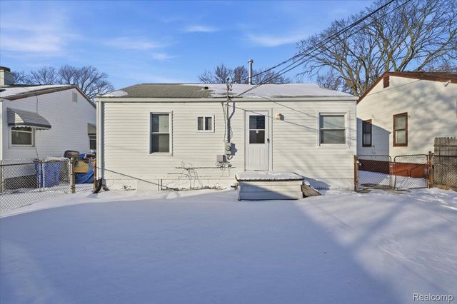 11280 Chalmers Avenue, Warren, MI 48089