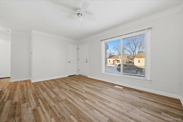 11280 Chalmers Avenue, Warren, MI 48089