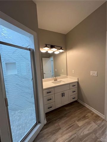 2809 E Israel Avenue, Alton, TX 78573