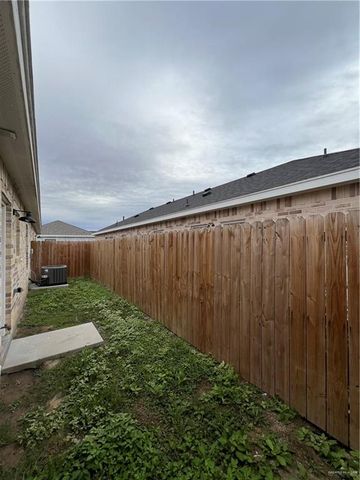 2809 E Israel Avenue, Alton, TX 78573