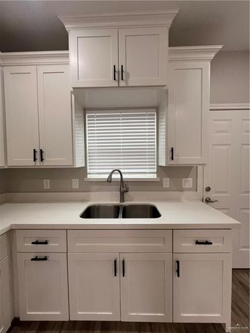 2809 E Israel Avenue, Alton, TX 78573