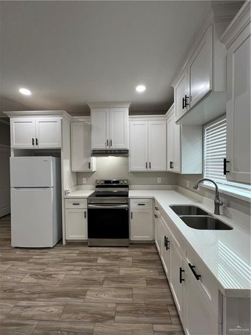 2809 E Israel Avenue, Alton, TX 78573