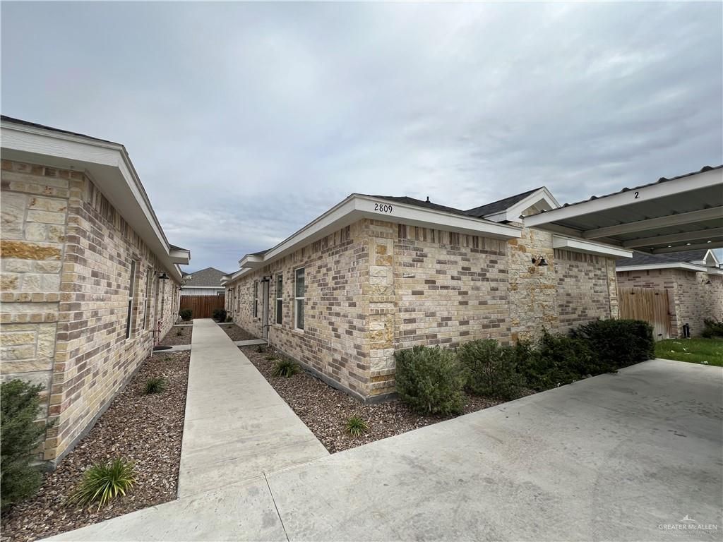 2809 E Israel Avenue, Alton, TX 78573