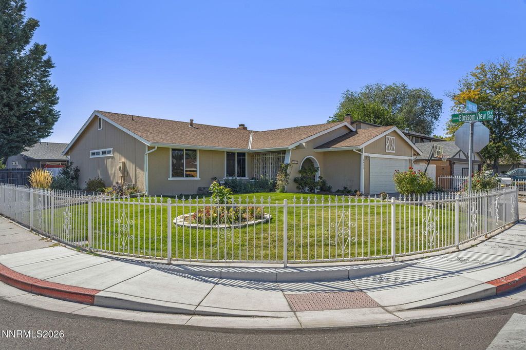 2411 Monte Verde Way, Sparks, NV 89434