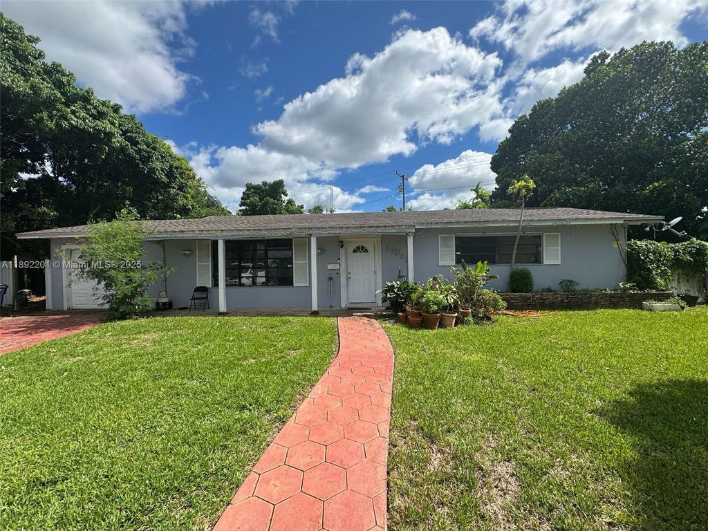 11020 SW 179th St, Miami, FL 33157