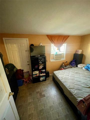 7541 Avenue F, Houston, TX 77012