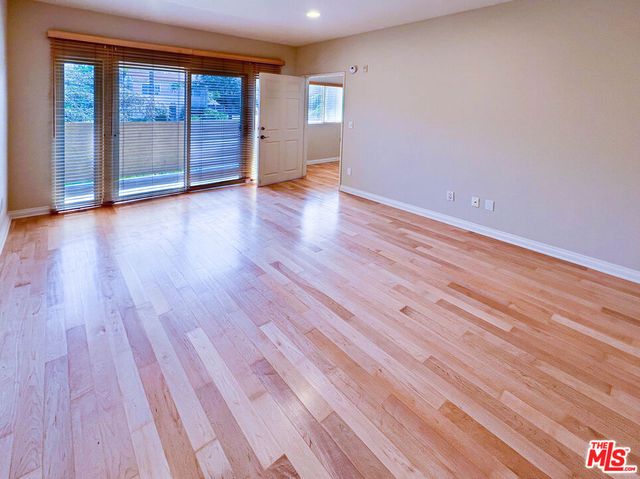 937 12th Street 101, Santa Monica, CA 90403
