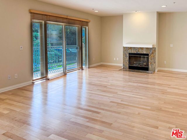 937 12th Street 101, Santa Monica, CA 90403