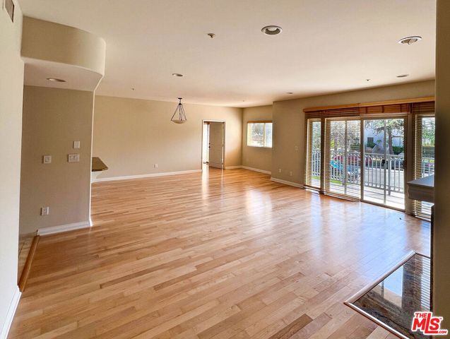937 12th Street 101, Santa Monica, CA 90403