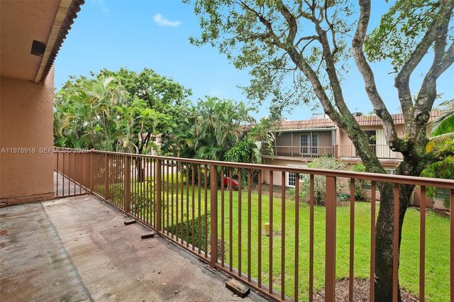 50 Matador Ln 3-23, Davie, FL 33324