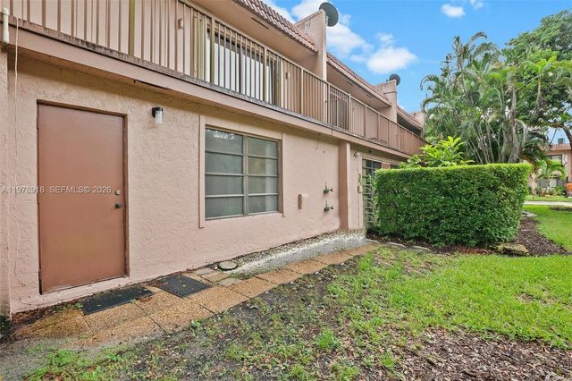 50 Matador Ln 3-23, Davie, FL 33324