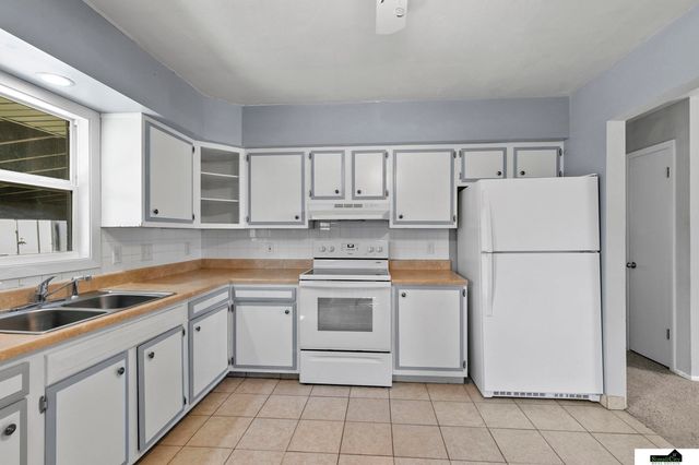 13851 Lancashire Street, Waverly, NE 68462