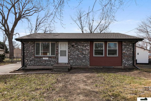 13851 Lancashire Street, Waverly, NE 68462