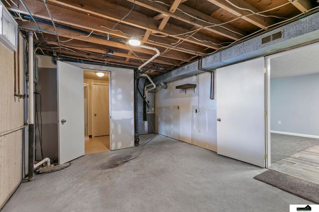 13851 Lancashire Street, Waverly, NE 68462