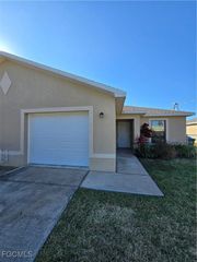 3820/3822 SW 16th PL, Cape Coral, FL 33914