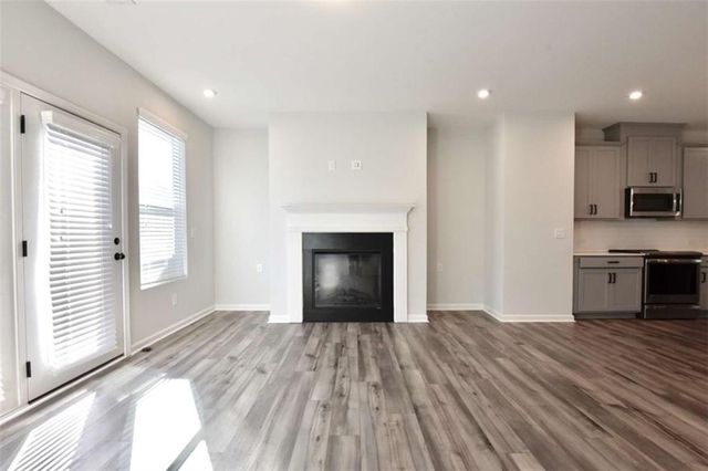 809 Cameron Trail, Acworth, GA 30102