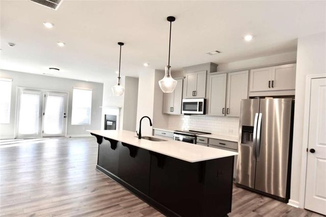 809 Cameron Trail, Acworth, GA 30102