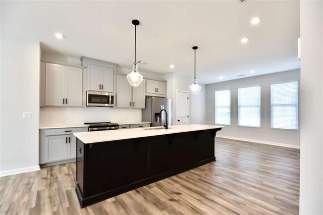 809 Cameron Trail, Acworth, GA 30102