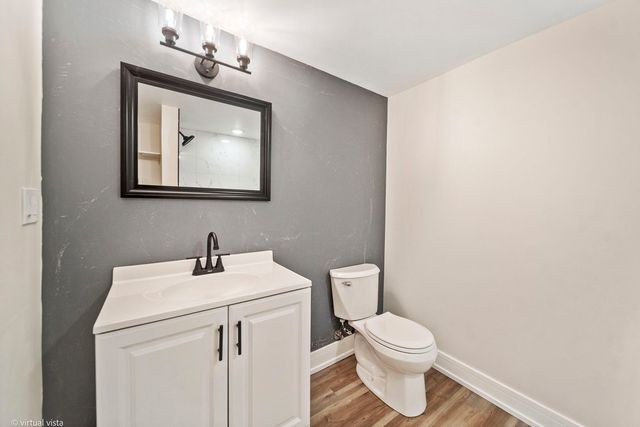 8219 S Muskegon Avenue, Chicago, IL 60617