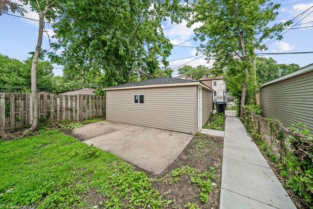8219 S Muskegon Avenue, Chicago, IL 60617